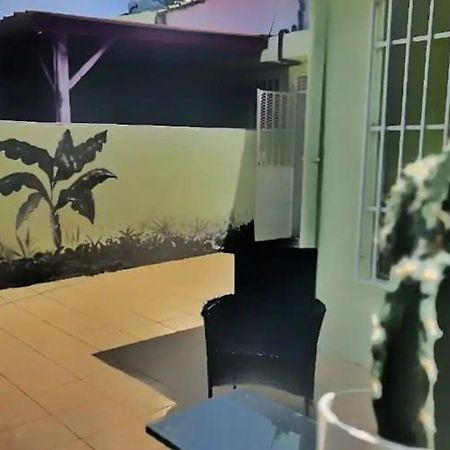 Malilia Beach A Sainte-Anne - Wifi -5 Min A Pied De La Plage Luaran gambar